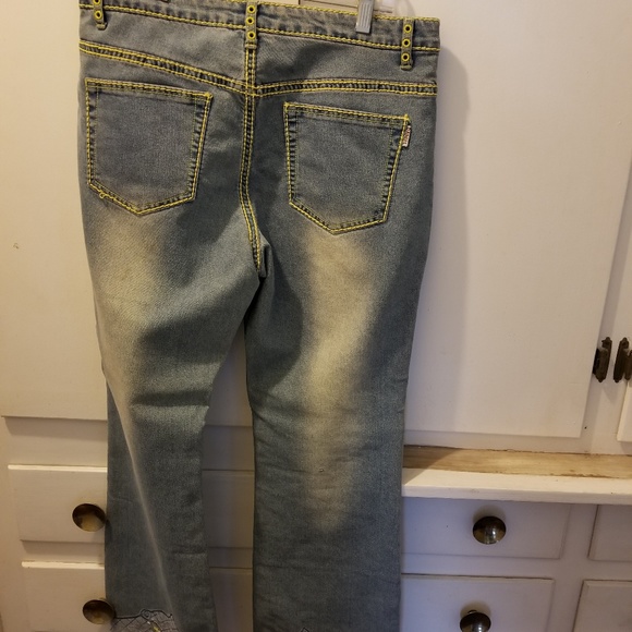 Jeans - Picture 3 of 5